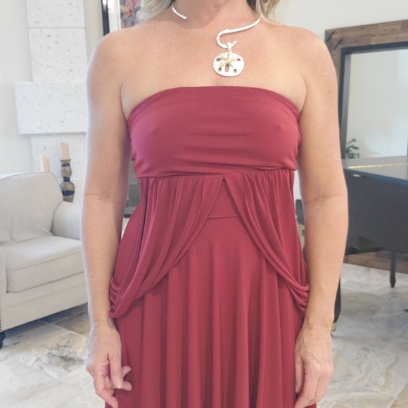 Dark red stretchy White House Black Market convertable top - Picture 8 of 10